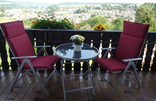 Bad Konig Apartment | Ferienwohnung 1 - Ferienwohnungen Haus Fernblick