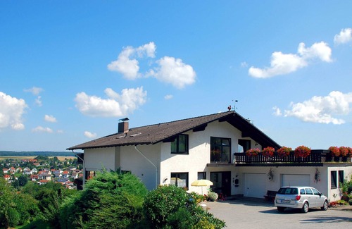 Bad Konig Apartment | Ferienwohnung 1 - Ferienwohnungen Haus Fernblick