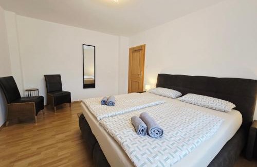Weilerswist Apartment | Ferienwohnung 1 - Nähe Phantasialand, Köln, Bonn, Brühl