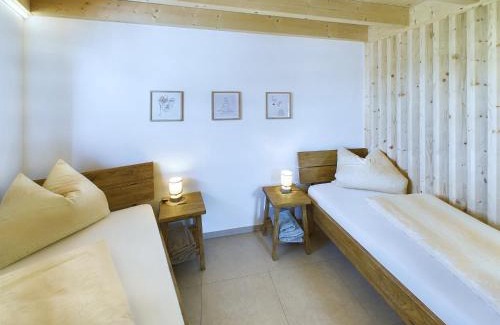 Singen Apartment | Ferienwohnung, 1-Zimmer, 1-3 Personen, 31 qm, mit Balkon, in ruhige Lage, direkt an der Aach