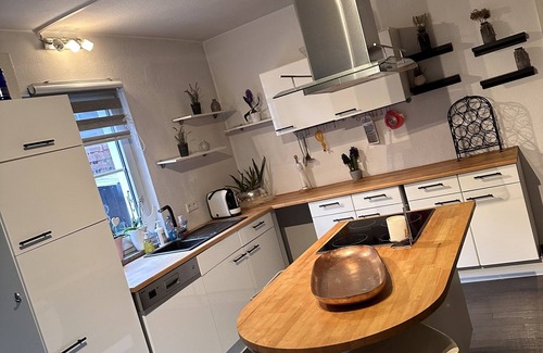 Ronsdorf Apartment | Ferienwohnung 120 qm mit Garten und Terrasse Wuppertal Ronsdorf Bergisches Land