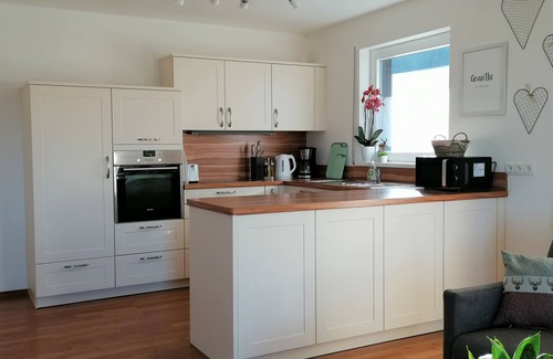 Aufham Apartment | Ferienwohnung 13 Jenner, 2 Schlafzimmer, TV, 6 Pers
