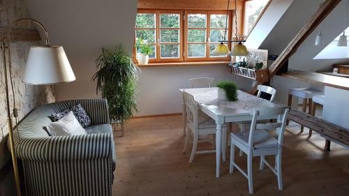 Burggen Apartment | Ferienwohnung 1880