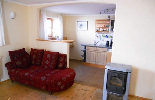 Frasdorf Apartment | Ferienwohnung 2 - 4 Pers. 70 qm, großer Wohn/Schlafraum, 1 Schlafzimmer, Küche, SAT-TV, Nichtraucher, keine Haustiere