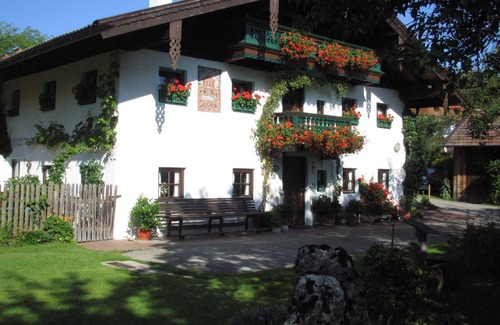 Frasdorf Apartment | Ferienwohnung 2 - 4 Pers. 70 qm, großer Wohn/Schlafraum, 1 Schlafzimmer, Küche, SAT-TV, Nichtraucher, keine Haustiere