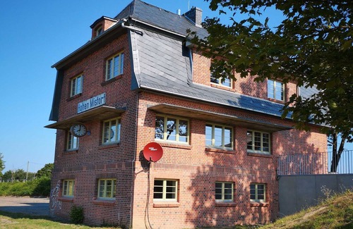 Alt Suhrkow Apartment | Ferienwohnung 2 - Bahnhof Hohen Mistorf - Ferienwohnungen