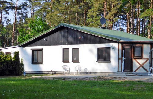 Bodstedt Apartment | Ferienwohnung 2 - Ferienhaus am Waldessaum