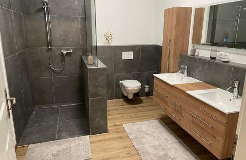 Steindamm Apartment | Ferienwohnung 3 am Herrenhaus Ahrensbök