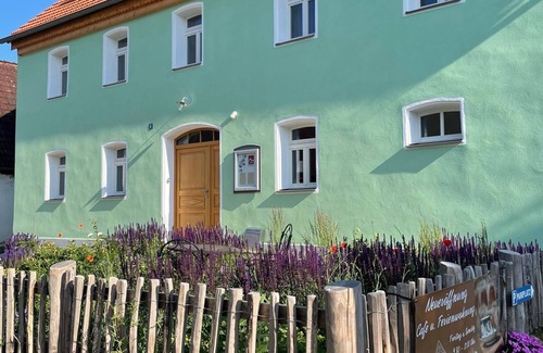 Graefenberg Apartment | Ferienwohnung 3 - Frau Kunni - Café und Ferienwohnung