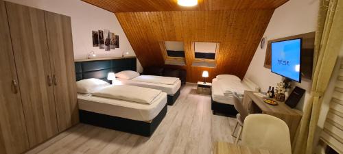 Hullhorst Apartment | Ferienwohnung-32609 W4
