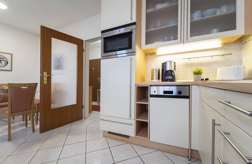 Scharbeutz Apartment | Ferienwohnung 5 mit Balkon in der Strandburg in Scharbeutz