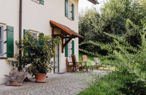 Hirschbach Apartment | Ferienwohnung 50qm | Landhaus-FeWo mit getrenntem Wohn- und Schlafraum