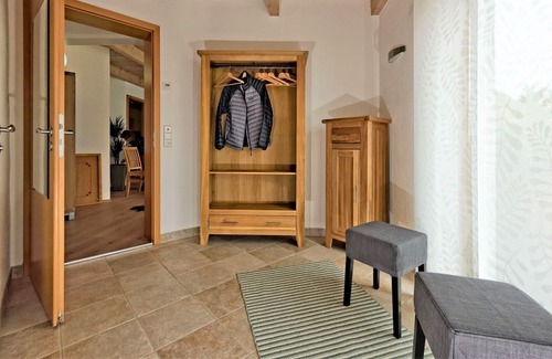 Sankt Johann Apartment | Ferienwohnung 60 qm, 1 Schlafzimmer, Garten, max 3 Personen