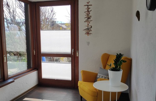 Kollnau Apartment | Ferienwohnung, 75 qm, 1 Schlafzimmer, 1 Wohn-/Schlafzimmer, Terrasse, max. 3 Personen