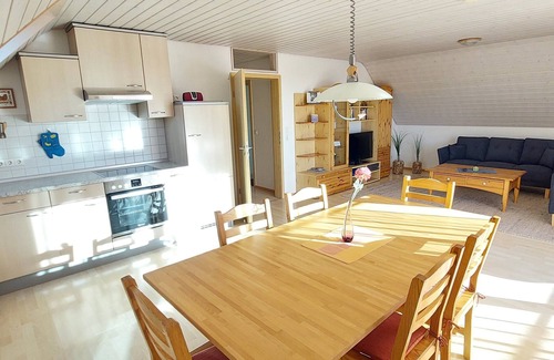 Ailingen Apartment | Ferienwohnung am Bodensee, Weitblick, Zentral, Günstig, Gepflegt, Fam.freundlich
