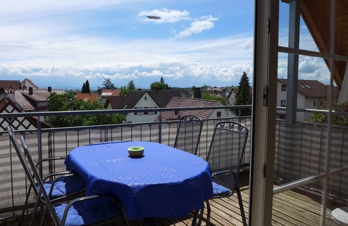 Ailingen Apartment | Ferienwohnung am Bodensee, Weitblick, Zentral, Günstig, Gepflegt, Fam.freundlich