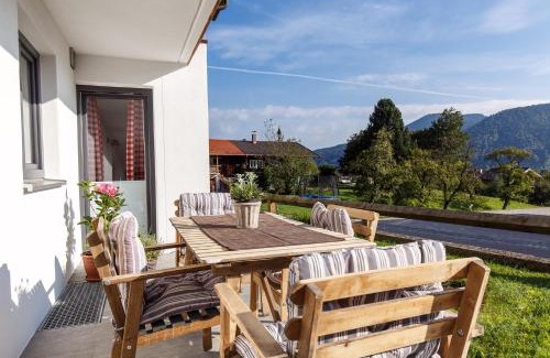 Ruhpolding Apartment | Ferienwohnung Adlerhügel inkl. Chiemgaukarte
