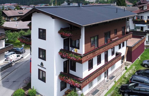 Mayrhofen Apartment | Ferienwohnung Ahornspitz für 8 Personen - Appartementhaus Mayrhofen