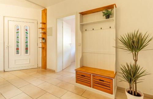 Gerolstein Apartment | Ferienwohnung "Airone Nero" -Familienfreundlich -Babyausstattung -zentrale Lage- Netflix