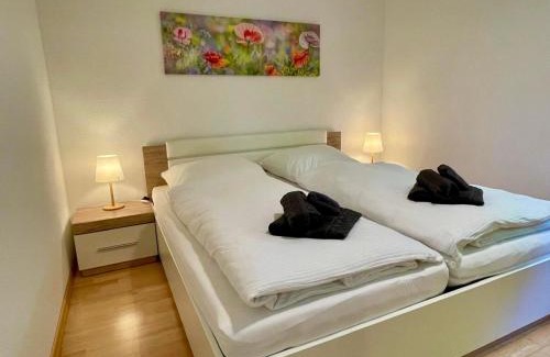 Hugelheim Apartment | Ferienwohnung Am Berg