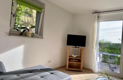 Hugelheim Apartment | Ferienwohnung Am Berg