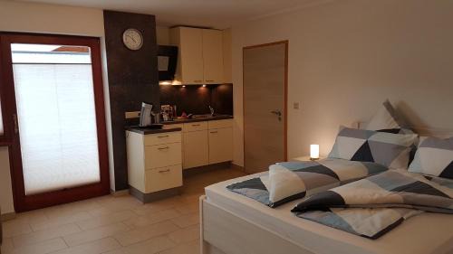 Ottweiler Apartment | Ferienwohnung am Betzelhübel