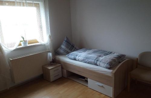 Buchlberg Apartment | Ferienwohnung 'am Bienwald'