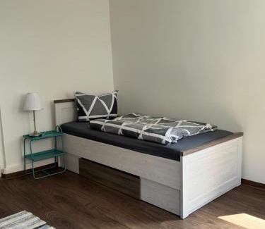 Tonna Apartment | Ferienwohnung Am Brunnen