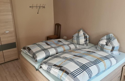 Bad Schmiedeberg Apartment | Ferienwohnung "Am Weinberg"