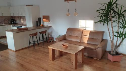 Oberdorla Apartment | Ferienwohnung am Dorf
