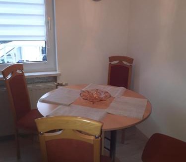 Bad Schlema Apartment | Ferienwohnung Am Floßgraben