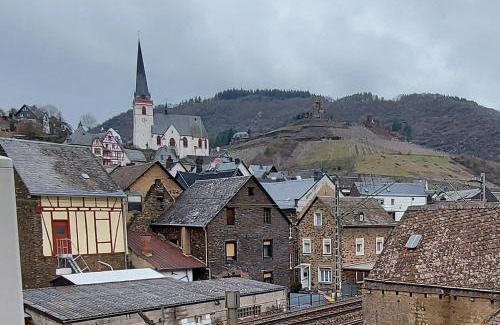 Klotten Apartment | Ferienwohnung am Fluß