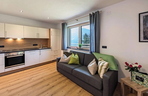 Rohrberg Apartment | "Ferienwohnung am Mühlbachl" with Mountain View, Private Terrace & Wi-Fi