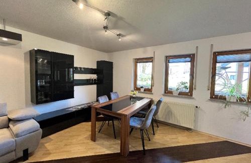 Dingolshausen Apartment | Ferienwohnung am Rathaus