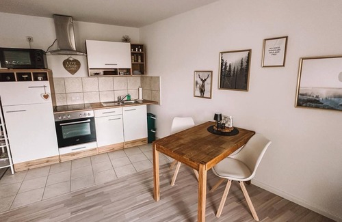 Thiergarten Apartment | 'Ferienwohnung Am Reißberg' with Balcony and Wi-Fi
