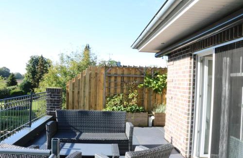 Wiefelstede Apartment | Ferienwohnung Am Schippstroth