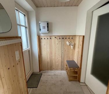 Ichenhausen Apartment | Ferienwohnung am Storchennest