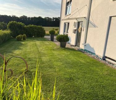 Gehlert Apartment | Ferienwohnung am Wald