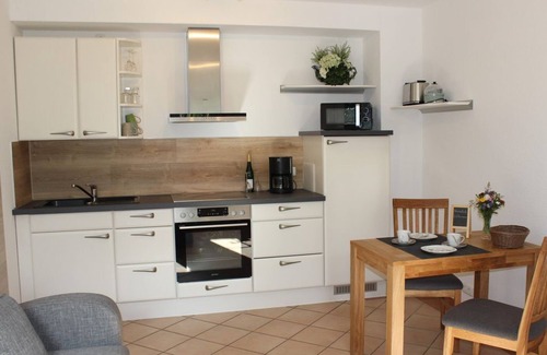 Saxler Apartment | Ferienwohnung Am Waldrand - 2-bett-ferienwohnung, Bad/wc, 1 Schlafraum