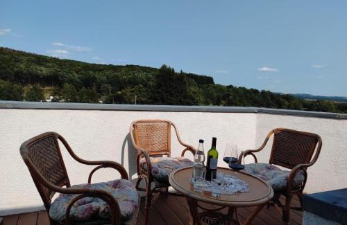 Weiskirchen Apartment | Ferienwohnung am Zweitälerweg