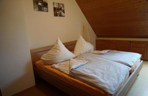 Furstenfeldbruck District Apartment | Ferienwohnung Ampergarten
