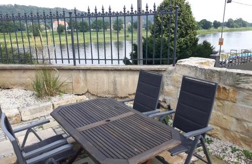 Laubegast Apartment | Ferienwohnung an der Elbe