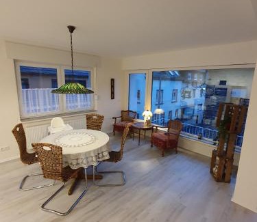 Senheim Apartment | Ferienwohnung an der Mosel, Julia