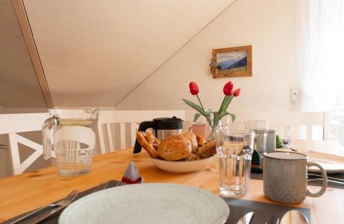 Germaringen Apartment | Ferienwohnung Anemone - 4 Zimmer mit Bergblick & Alpenflair