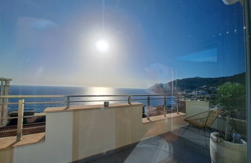 Dobra Voda Apartment | Ferienwohnung/apartment für bis zu 5 Personen zu Vermieten mit Blick Aufs Meer