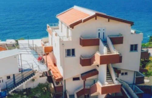 Dobra Voda Apartment | Ferienwohnung/apartment für bis zu 5 Personen zu Vermieten mit Blick Aufs Meer