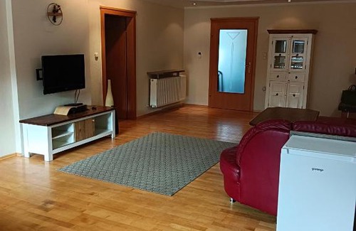 Schalchen Apartment | Ferienwohnung Apartment
