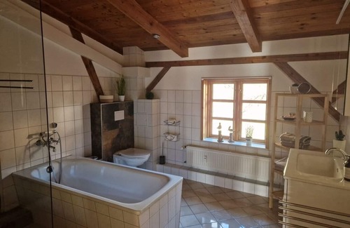 Marlow Apartment | Ferienwohnung/app. für 6 Gäste mit 105m² in Marlow