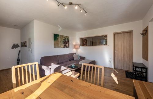 Sankt Jakob in Haus Apartment | Ferienwohnung Alpenglück