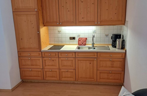 Grashof Apartment | Ferienwohnung Balkon, 1 Schlafzimmer, 1 Wohnküche, Dusche/wc, Max. 3 Pers